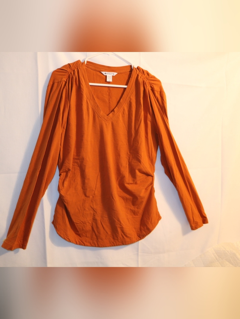 Athleta Foliage Orange Outbound Fitted V-Neck Long Sleeve Top Size Large - Picture 3 of 9